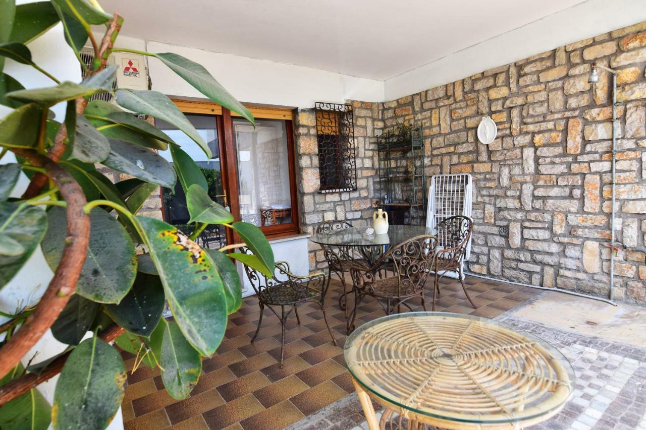 가에타 Un Ospite A Fontania B&B 외부 사진