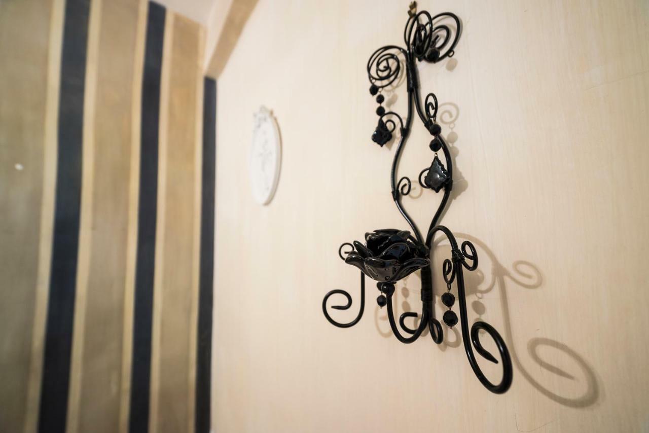 가에타 Un Ospite A Fontania B&B 외부 사진