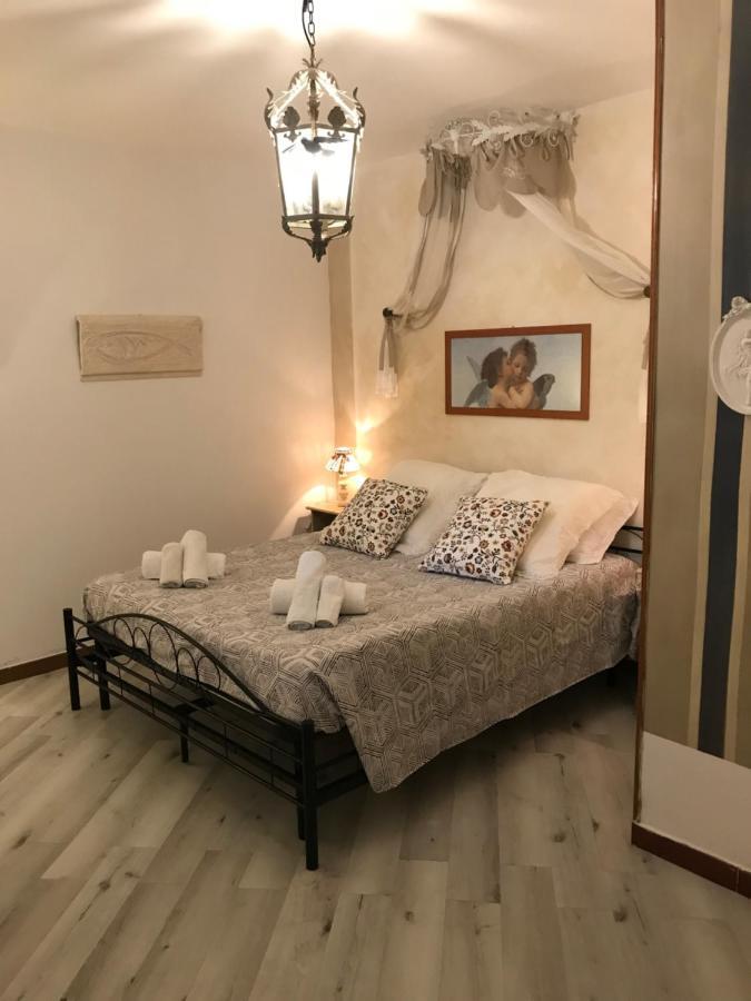 가에타 Un Ospite A Fontania B&B 외부 사진